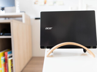 usb-c-to-sd-card-reader-white